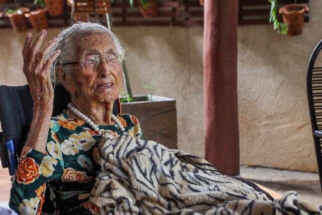 Maria fugiu para casar, criou 4 filhos sozinha e hoje celebra 106 anos