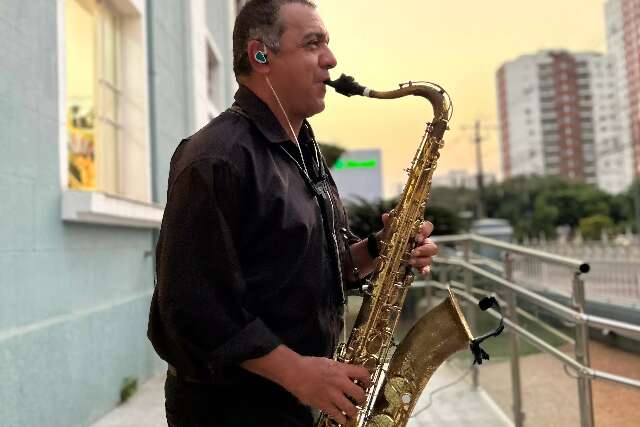 Casarão centenário volta a ter cursos gratuitos e até ‘pôr-do-sax’