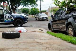 Mecânico foi prestar socorro a dono de Fiat Strada, na Vila Bandeirante (Foto: Juliano Almeida)