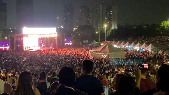 Celebrando 25 anos de banda, Jota Quest lotou o Parque das Na&ccedil;&otilde;es