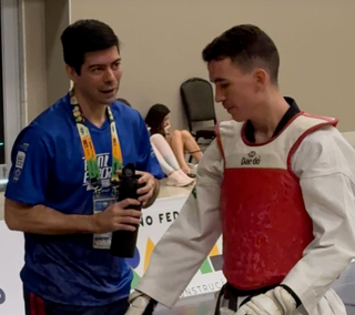 Fábio Costa e Luiz Felipe Aquino em competição de Taekwondo (Foto: Divulgação)