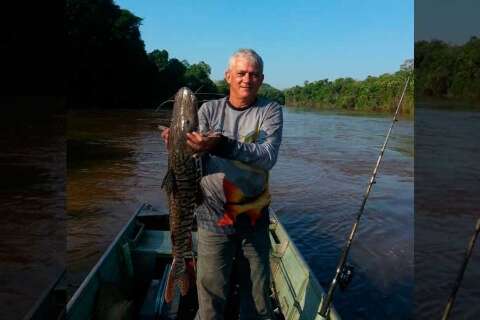 Pescador morre afogado após embarcação virar em rio