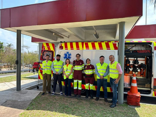 Servidores de MS e equipe de resgate que atua em rodovias de SP (Foto: Divulgação/Governo de MS)