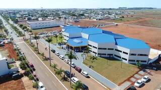 Vista aérea do prédio da Prefeitura de Chapadão do Sul (Foto: Divulgação)