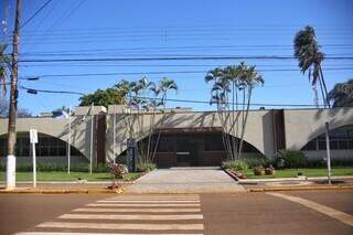 Fachada da Prefeitura de Sidrolândia (Foto: Paulo Francis/Arquivo)