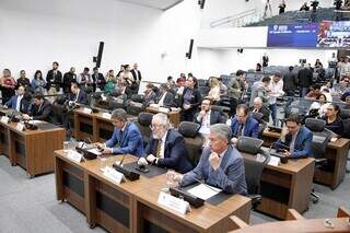 Plenário da Assembleia Legislativa durante sessão nesta 5ª feira. (Foto: Luciana Nassar/ALMS)