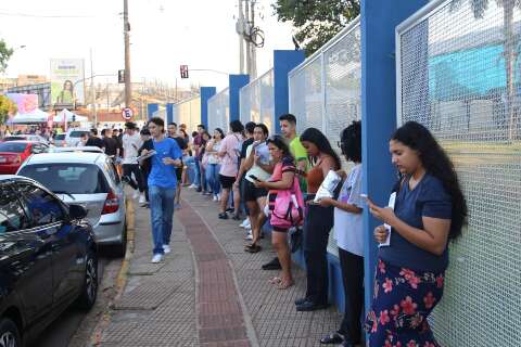 Universidade promove "giro de profissões" e "aulão" para Enem na Capital