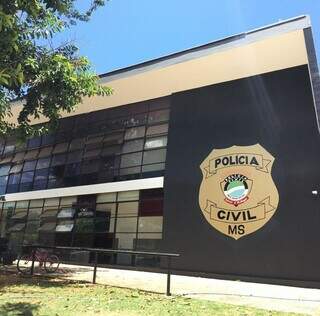 Fachada da DAM em Coxim onde caso é investigado (Foto: Divulgação | PCMS)