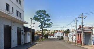 Rua Dr Temistocles, onde fica estabelecimento que ocorreu confusão. (Foto: Reprodução | Google)