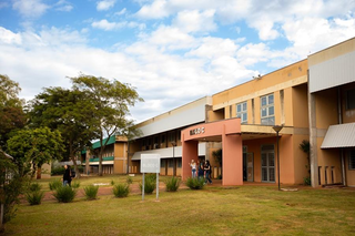 Bloco C de salas de aula, localizado no campus de Dourados da UFGD.