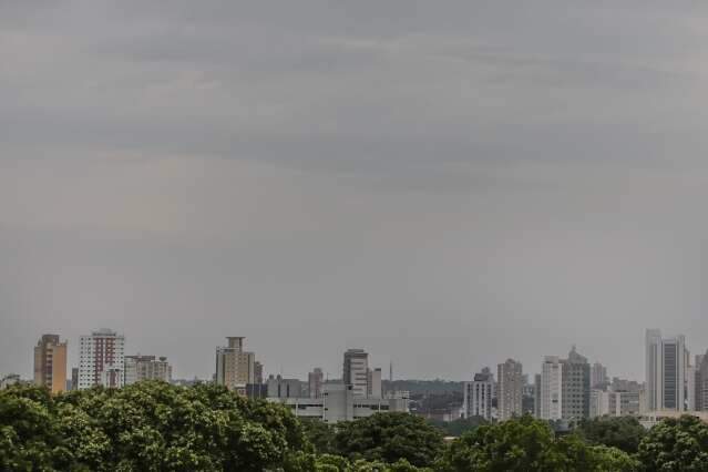 Previs&atilde;o tem m&aacute;xima de at&eacute; 32&ordm;C e rajadas de vento acima de 50 km/h