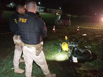 Motociclista morre ser arremessado em acidente com carreta na BR-163