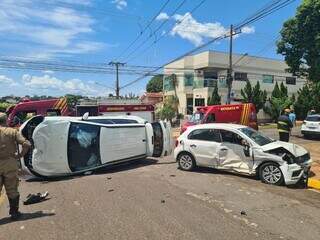 Um dos acidentes testemunhado pelos vizinhos mostra a gravidade das colisõe no local (Foto: Direto das Ruas)