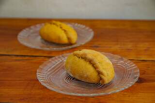 Saltenha é iguaria boliviana que se tornou parte da identidade gastronômica de Corumbá. (Foto: Arquivo Campo Grande News/Kísie Ainoã)