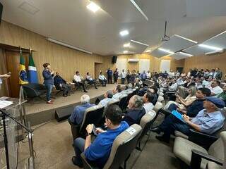 Encontro desta manhã é acompanhado por secretários de governo e bancada parlamentar do Estado.(Foto: Marcos Maluf)