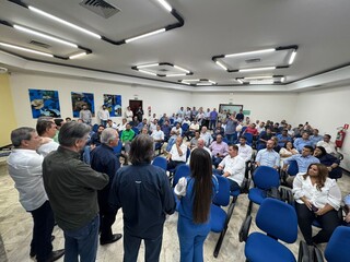 Reunião no auditório da diretoria estadual do PSDB, em Campo Grande (Foto: Mazão Ramires)