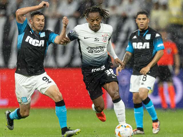 Corinthians empata com Racing e decide fora de casa a vaga da Sul-Americana