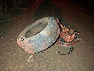 Roda de veículo chegou a ser arrancada e encontrada em rodovia. (Foto: Jornal da Nova)