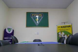 Sala de reuniões da Federação de Futebol em Campo Grande (Foto: Enryck Sena) 