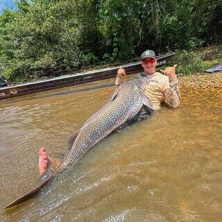 Um dos peixes fisgados próximo ao corpo de Bruno (Foto: rede social)