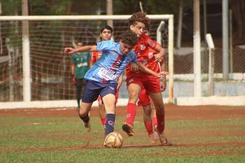 Futebol de base tem sete partidas pelo sub-15 e sub-17 nesse s&aacute;bado 