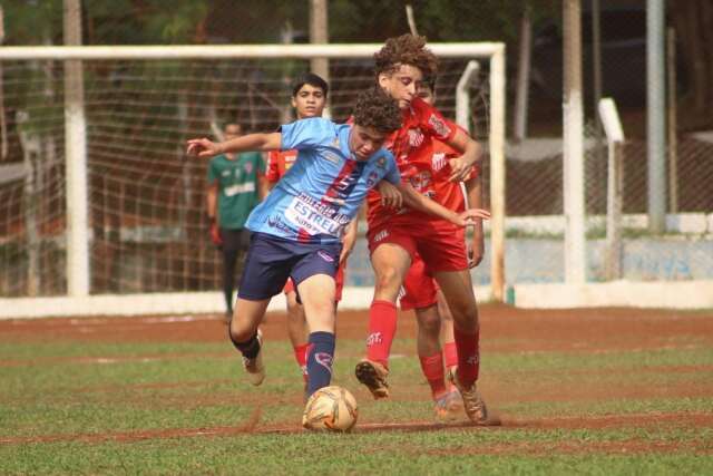 Futebol de base tem sete partidas pelo sub-15 e sub-17 nesse s&aacute;bado 