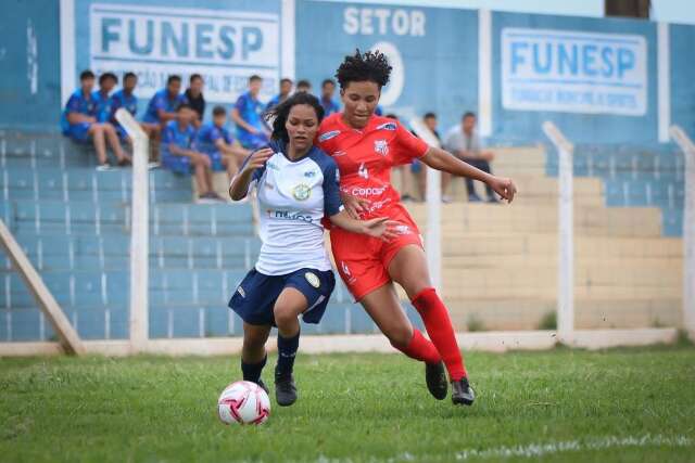 No Est&aacute;dio das Moreninhas, Comercial vence Costa Rica de virada 