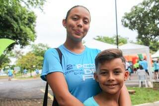 Nara Garcia e o filho Carlos Eduardo (Foto: Juiano Almeida)