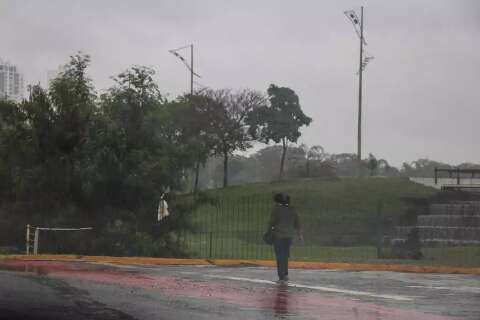 Em 27 dias, Campo Grande registrou chuva 11% a mais do que o esperado no mês 