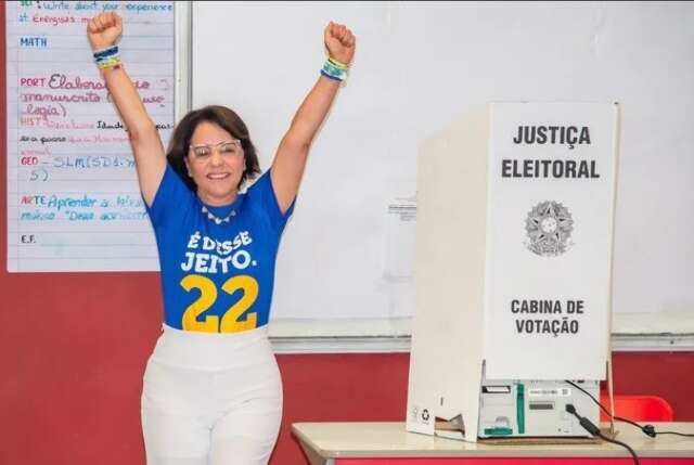 Em&iacute;lia Corr&ecirc;a &eacute; eleita prefeita de Aracaju com 57,45%