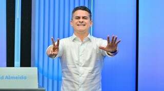 David Almeida é o atual prefeito de Manaus e está reeleito (Foto: Divulgaçao)