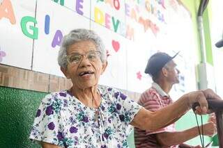 Neuza vai deixar de participar das Eleições por sentir dores ao andar (Foto: Henrique Kawaminami)