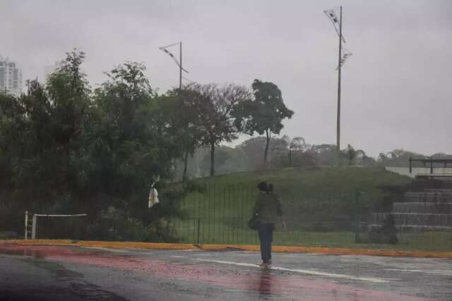 Em 27 dias, Campo Grande registrou chuva 11% a mais do que o esperado no m&ecirc;s 