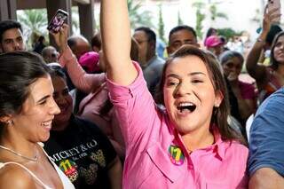 Adriane Lopes comemorando a vitória neste domingo (27) (Henrique Kawaminami)