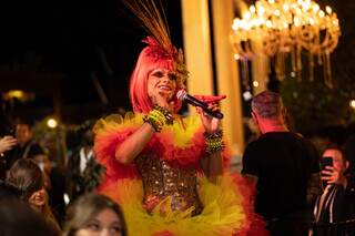 A apresentação da drag Hellena Borgys, com um envolvente strip-tease, foi memorável para Joaquim. (Foto: Helington Ribeiro e Elizangela Carlin)