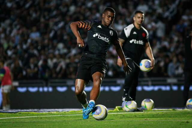 Vasco bate Bahia e mant&eacute;m vivo sonho de acesso a Libertadores