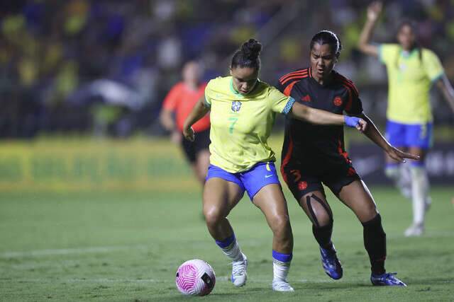 Brasil vence Col&ocirc;mbia por 3 a 1 em partida marcada pela chuva