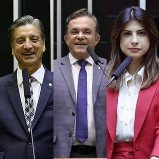 Camila Jara (PT), Dagoberto Nogueira (PSDB) e Vander Loubet (PT) compuseram o quórum da proposta, rejeitada por maioria dos votos válidos em plenário. (Foto: Reprodução)