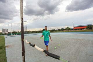 Paulo Henrique se preparando para salto no Parque Ayrton Senna (Foto: Paulo Francis)