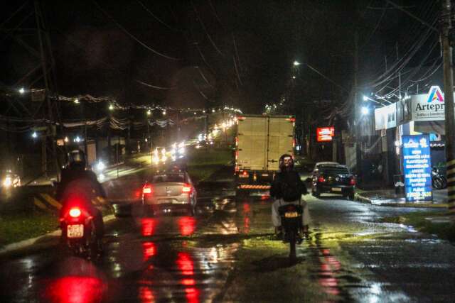 Campo Grande registra chuva leve em meio ao alerta de frente fria