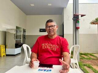 Rossini Benício fala sobre questões atuais do Enem na literatura. (Foto: Jéssica Fernandes)