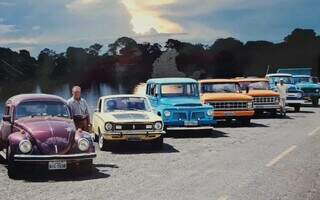 Registro de um dos colecionadores de carros antigos integra o acervo colaborativo. (Foto: Memórias de Paranaíba)