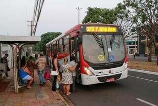 Alguns ônibus seguirão o horário de sábado, como o 072, enquanto outras linhas farão o horário de segunda a sexta (Foto/Arquivo)