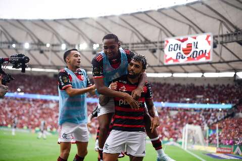 Flamengo vence Atlético-MG por 3 a 1 na ida à final da Copa do Brasil