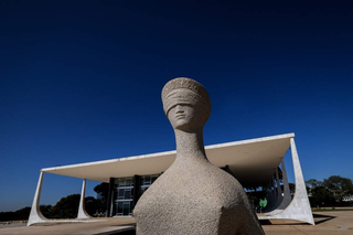 Estátua da Justiça, em frente ao STF, em Brasília (DF). (Foto: Arquivo/STF)