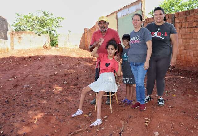 Fam&iacute;lia sortuda do Tijuca vai ganhar casa de influenciadora dos EUA