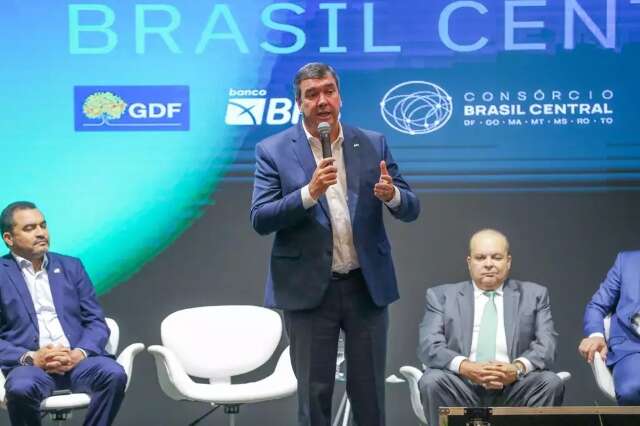 Riedel discute futuro do agroneg&oacute;cio e papel dos estados em encontro do setor 