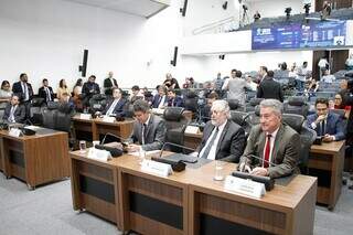 Deputados estaduais durante a sessão plenária desta terça-feira (5). (Foto: Wagner Guimarães)