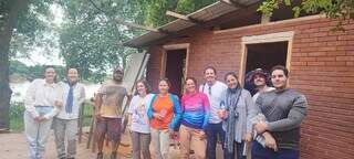 Entrega dos projetos da Casa Eco Pantaneira à comunidade Ribeirinha em MS (Foto: Arquivo Pessoal)