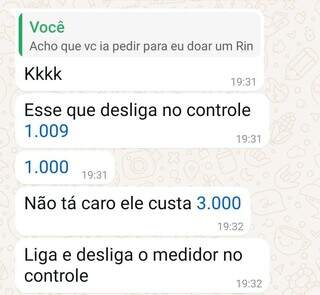 Conversa entre eletricista e comerciante no Nova Lima (Foto: Direto das Ruas)